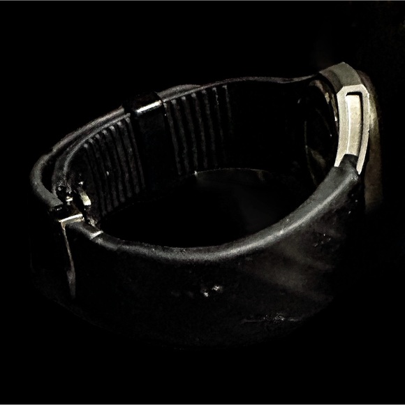 Bulova CURV Men’s Watch.Used but in great condition. - Picture 6 of 9